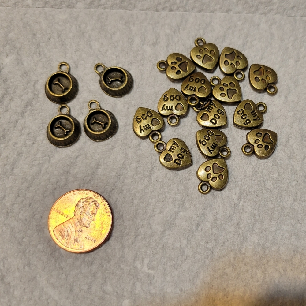 DESTASH - Bronze dog charms